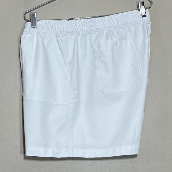Talbots || Woman’s white shorts size Xl Petite - Picture 3 of 6
